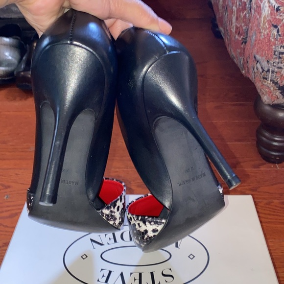 Steve Madden black & white snake pattern - Picture 9 of 10